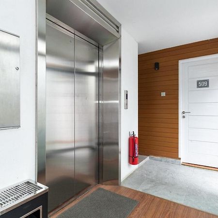 Reddoorz Premium Near Centre Point Mall Medan Exteriör bild