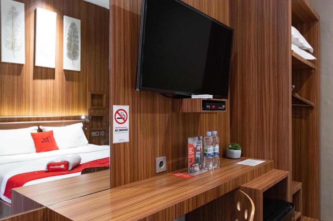 Reddoorz Premium Near Centre Point Mall Medan Exteriör bild