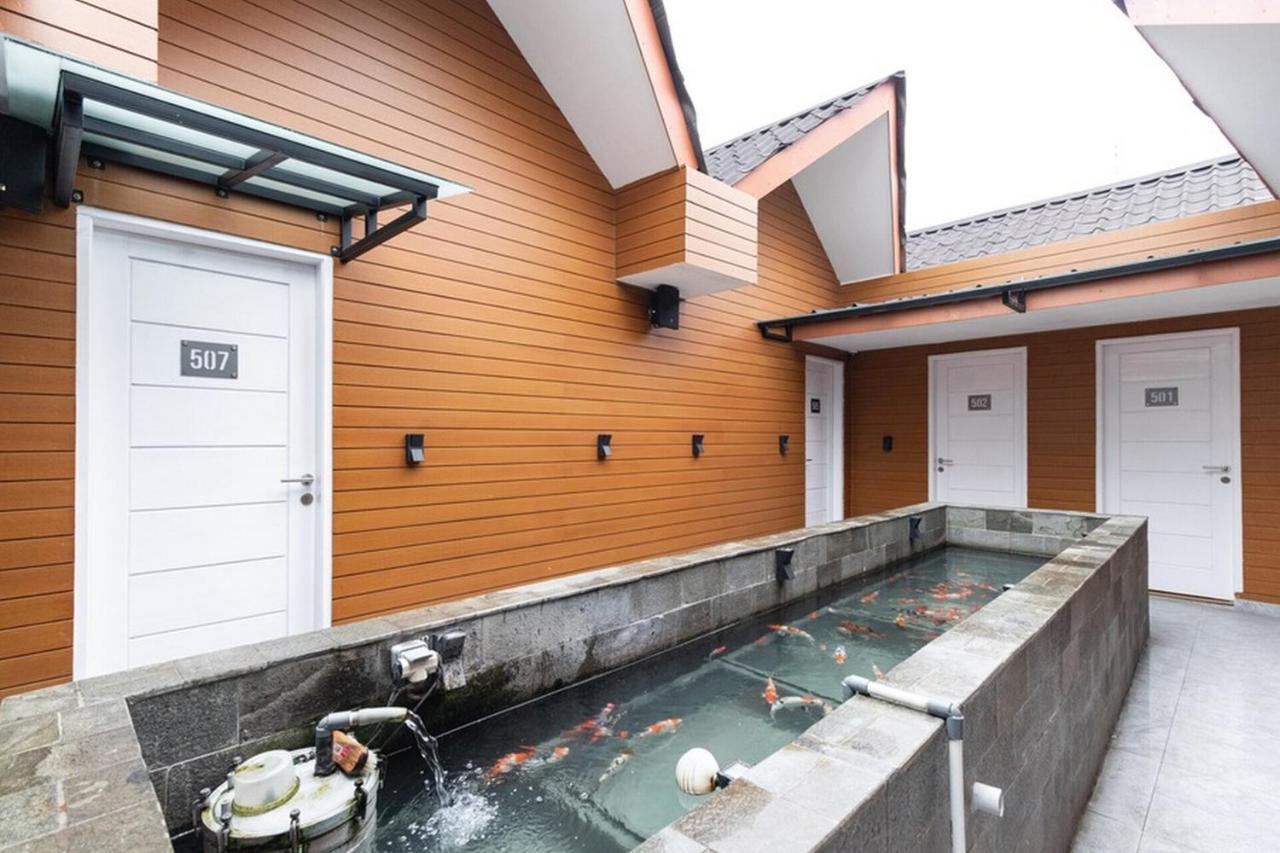 Reddoorz Premium Near Centre Point Mall Medan Exteriör bild
