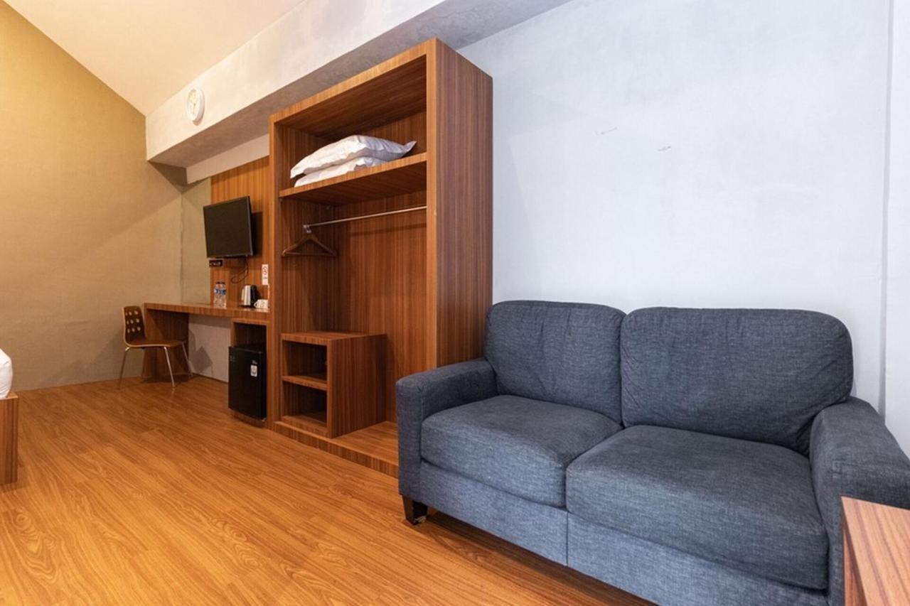 Reddoorz Premium Near Centre Point Mall Medan Exteriör bild