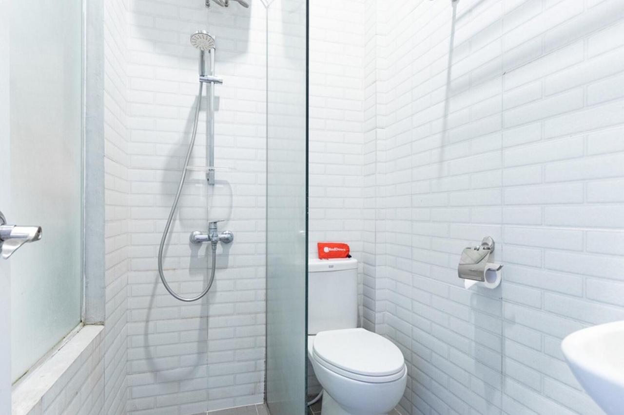 Reddoorz Premium Near Centre Point Mall Medan Exteriör bild